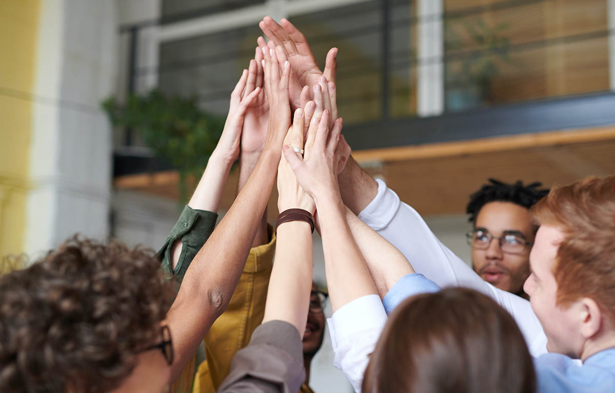 Featured image for “Jocuri creative de teambuilding și o surpriză”